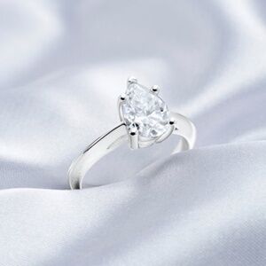 Francis Claire Lyra Moissanite Ring - 1.70 Carat DEF - Size 6